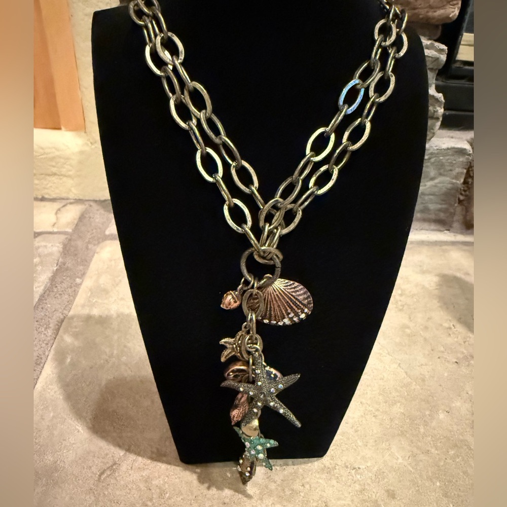Cookie Lee Gold Starfish Charm Necklace and Bracelet